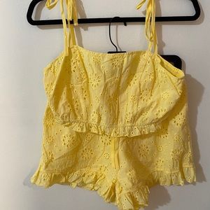 Yellow Eyelet Set